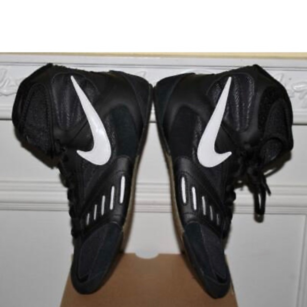 NIKE - New Nike Speedsweep Size 5 5Y